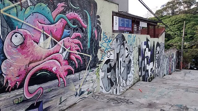 Grafites_na_Alameda_Tim_Maia,_em_São_Paulo-SP.jpg